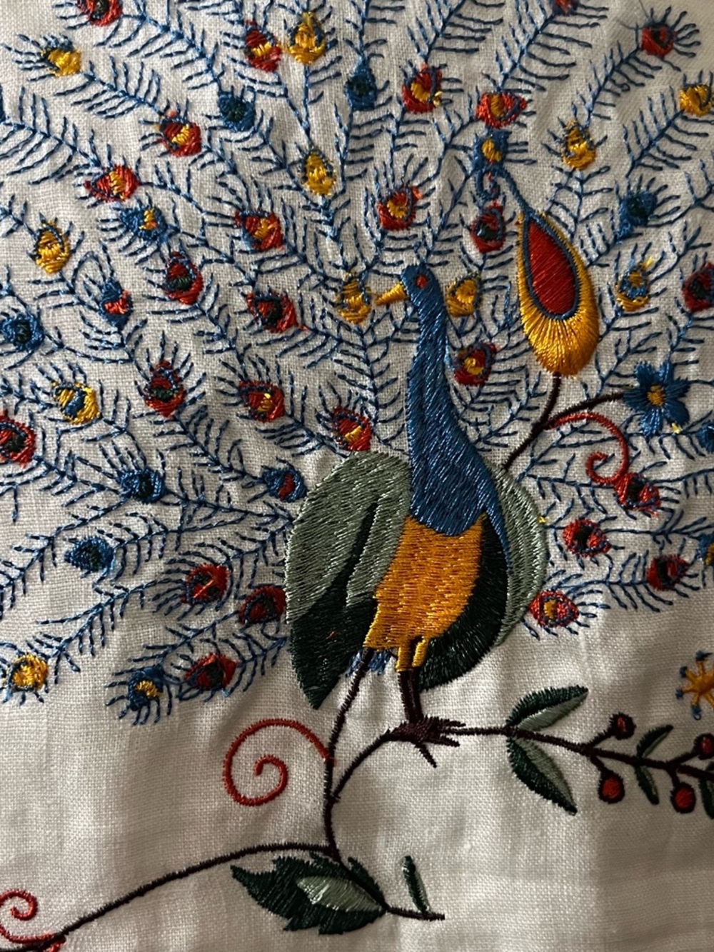 Carole Little White Linen Embroidered Peacock Boho Peasant Blouse Peacock Motif - Picture 6 of 10